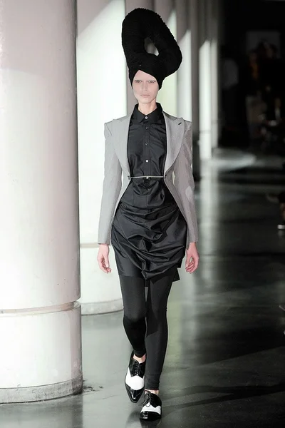 Look 7